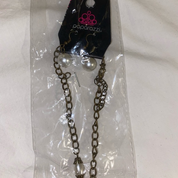 Women’s Long Pearl Necklace and Earring Set - Picture 2 of 3